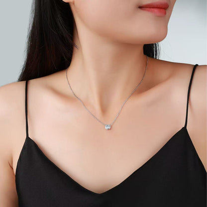 Isabella Bubble Pendant Necklace close-up of round moissanite