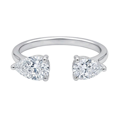 Rocío Pear Cut Moissanite Ring
