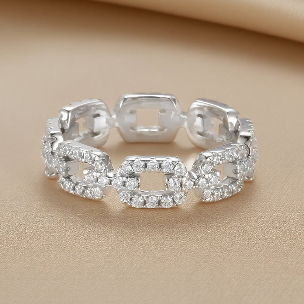 Inés Interlocking Moissanite Ring