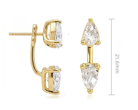 Élan Pear Moissanite Earrings