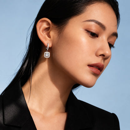 Lucía Square Moissanite Stud Earrings