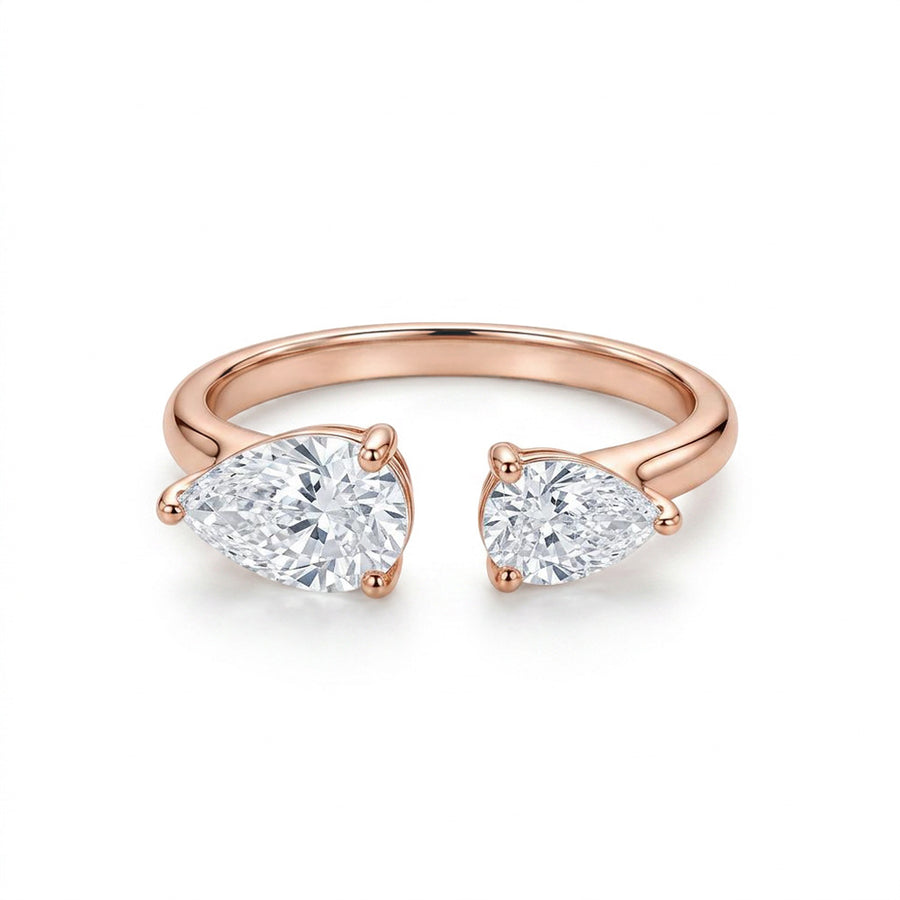 Rocío Pear Cut Moissanite Ring