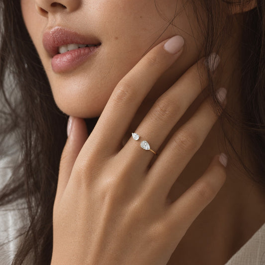 Rocío Pear Cut Moissanite Ring