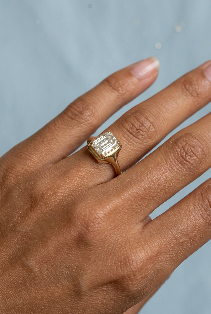 Amélie 3ct Bezel Emerald Solitaire Ring