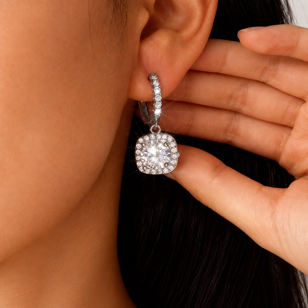 Lucía Square Moissanite Stud Earrings